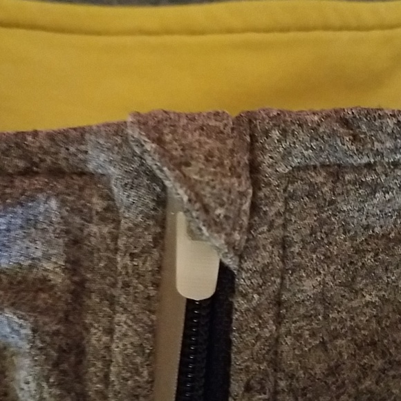 NWOT Nike Dri-FIT top with reflective strips - Picture 5 of 8